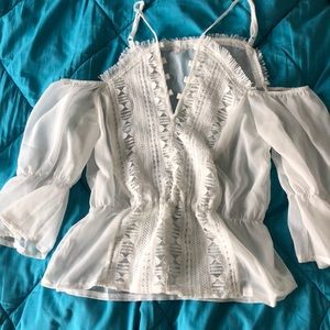 Shoulder cut out blouse